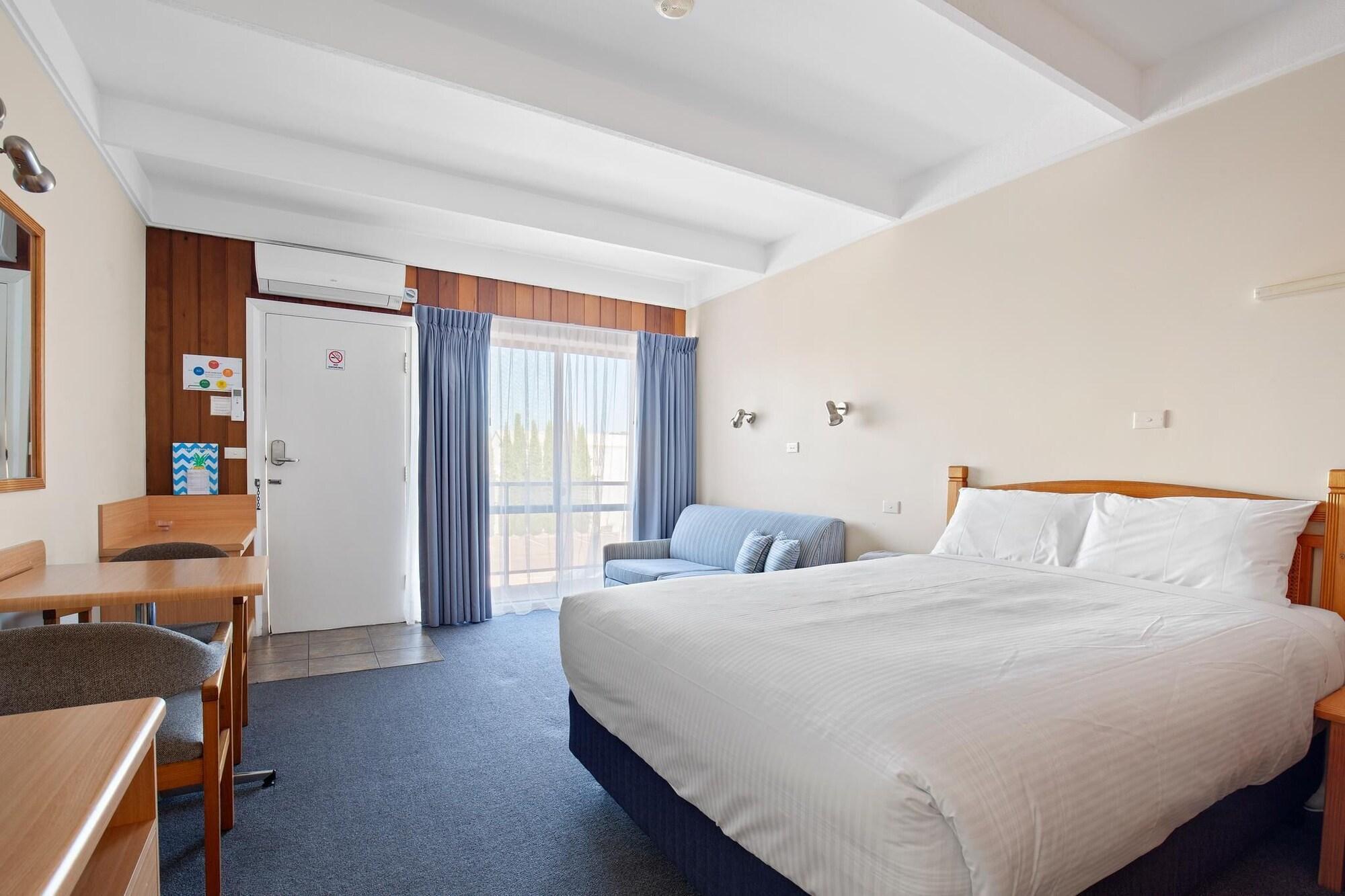 Banjo Paterson Motor Inn Lakes Entrance Exteriör bild