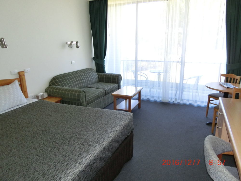 Banjo Paterson Motor Inn Lakes Entrance Exteriör bild