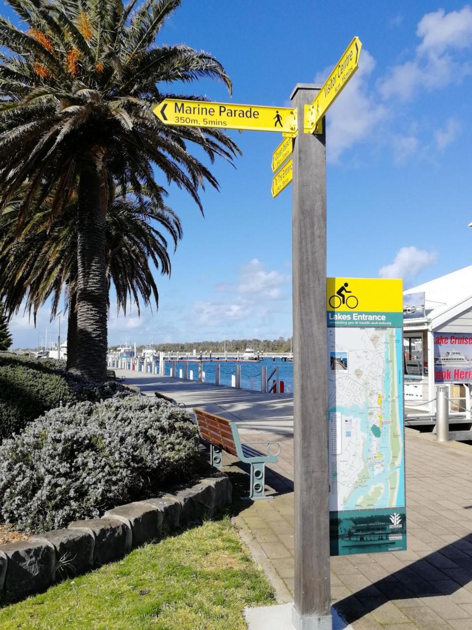 Banjo Paterson Motor Inn Lakes Entrance Exteriör bild