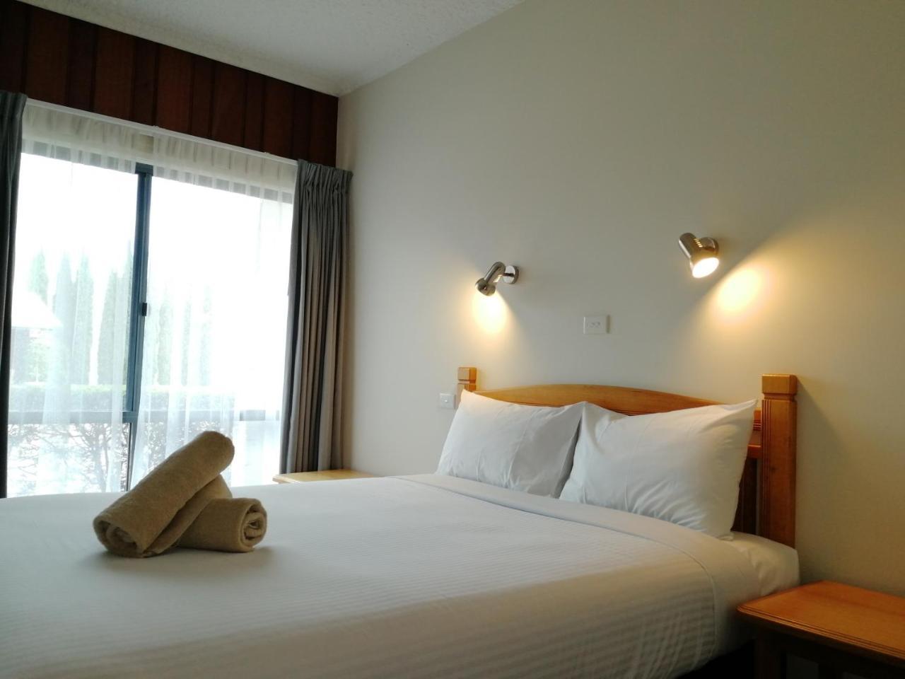 Banjo Paterson Motor Inn Lakes Entrance Exteriör bild