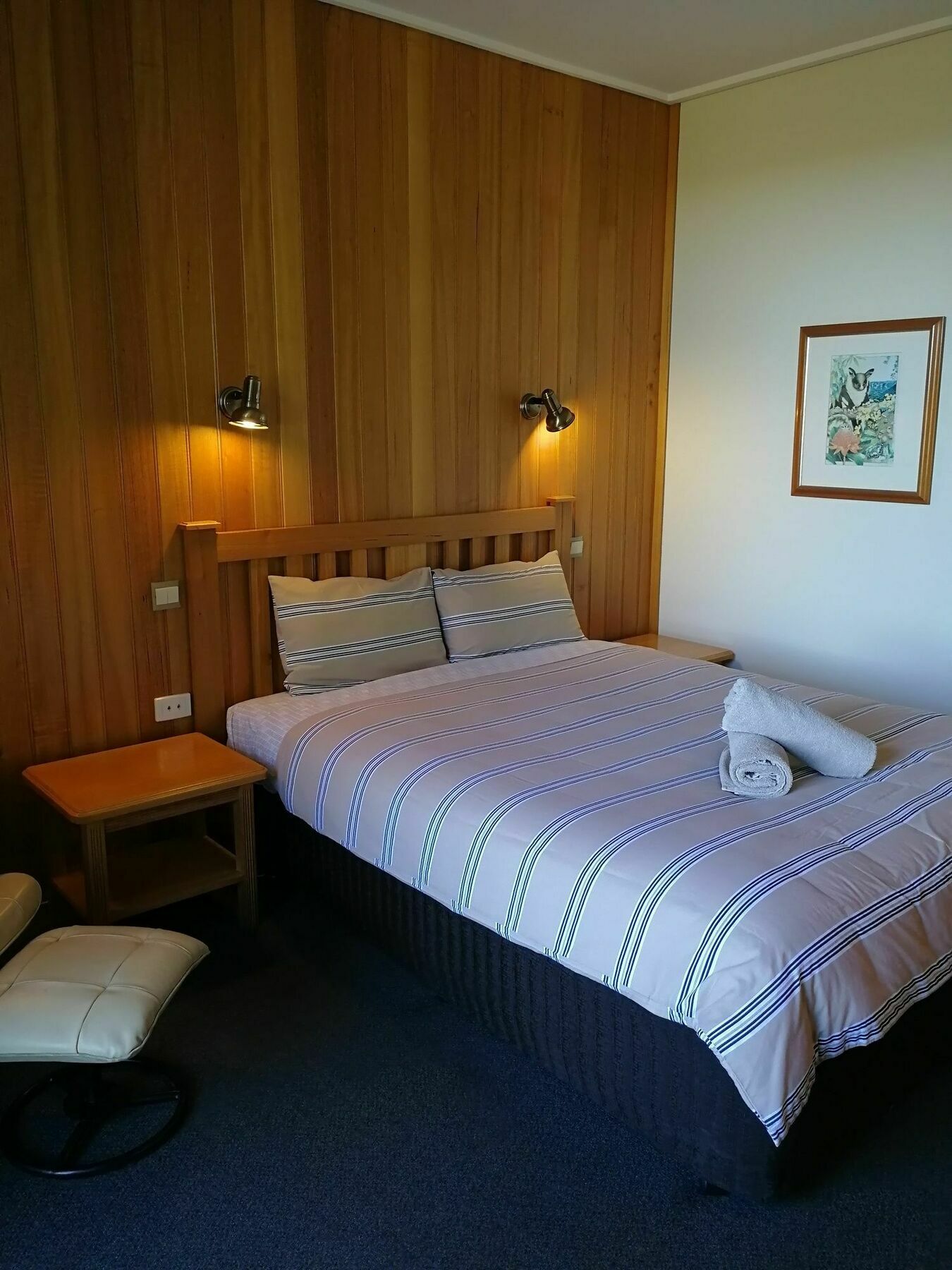 Banjo Paterson Motor Inn Lakes Entrance Exteriör bild