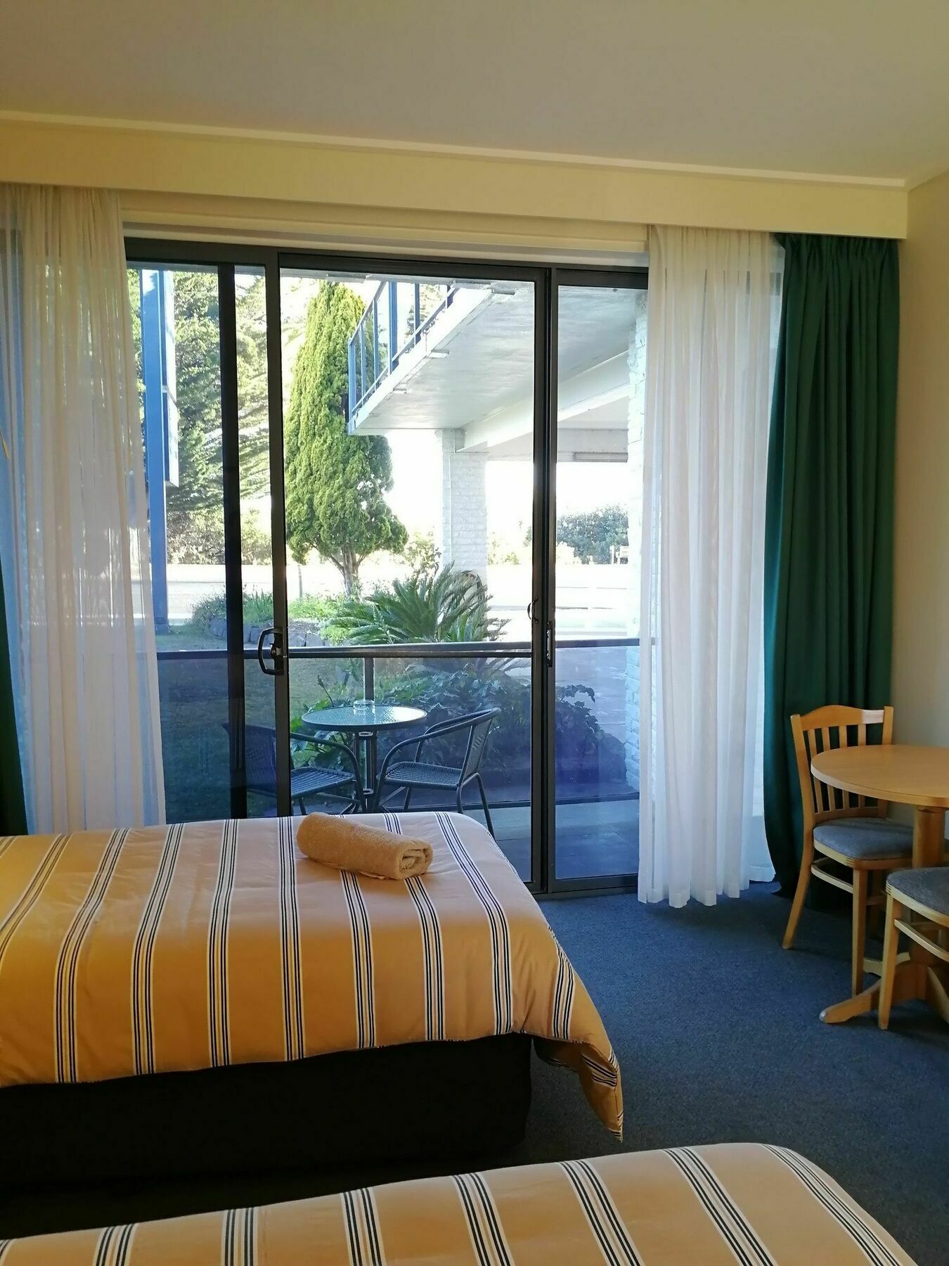 Banjo Paterson Motor Inn Lakes Entrance Exteriör bild